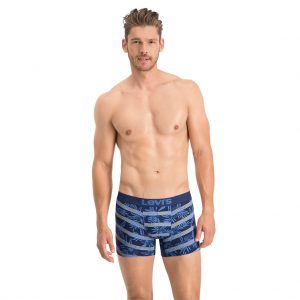 levis-basic-short-front-view